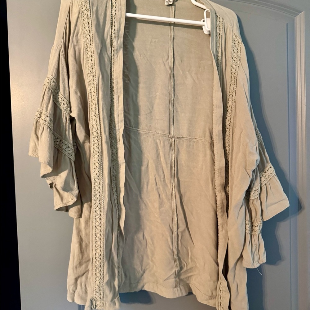 American Eagle Outfitters Cream Kimono Cardigan